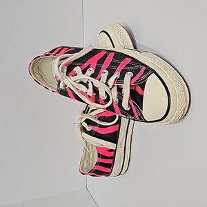 Pink & Black Zebra Stripe Converse women's 9.5 sneakers